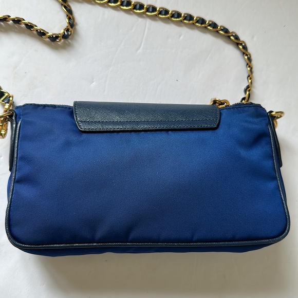 Prada bag - Picture 6 of 16